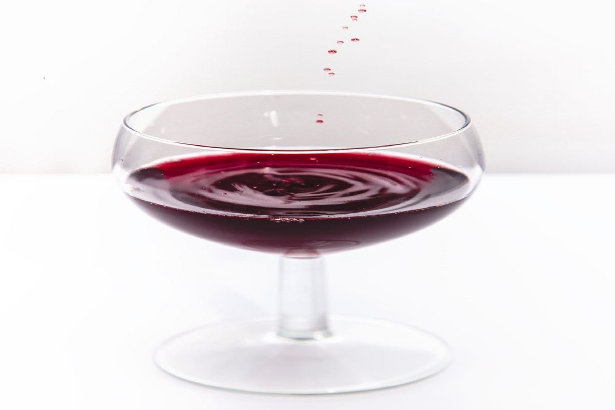 red-night-drops-wine